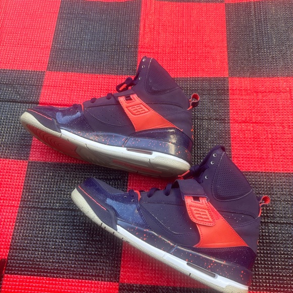 Jordan FLT 45 Hi GS Imperial Purple size 7Y
Style: 547769-561 - Picture 6 of 9